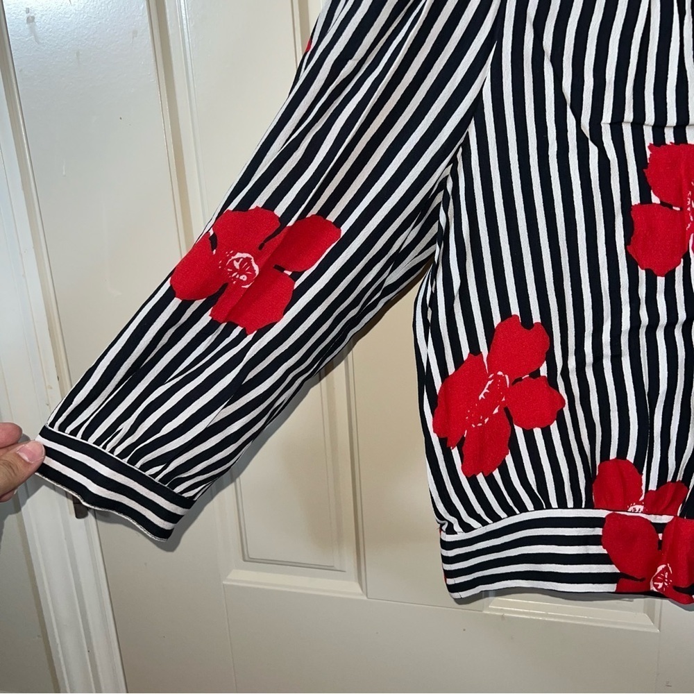 Madewell Black and Red Floral Wrap Blouse Top in Candied Orchids Size Small - Picture 6 of 12